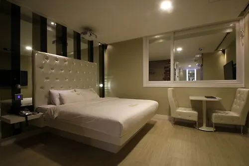 U And Songdo Hotel Busan 2*,